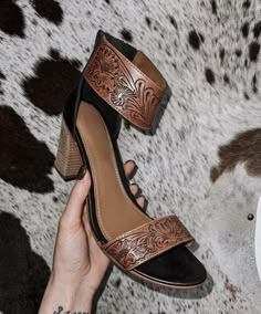 Tooled Leather Heels, Cute Western Outfits, Country Western Wedding, Western Themed Wedding, Western Shoes, Country Theme Wedding, Cowboy Wedding, Country Style Outfits, Cute Country Outfits