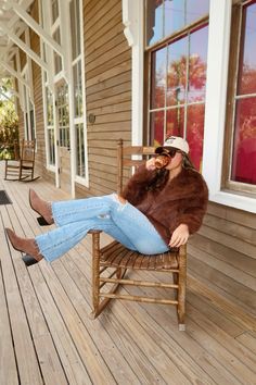 western outfit inspo, fall aesthetic, fall outfit inspo, fall fashion, styling a fur coat, cowgirl boots, trucker hat Brown Cowgirl Aesthetic, Western Fur Coat Outfit, Classy Cowgirl Outfits Winter, Mountain Cowgirl Outfits, Cowgirl Boots Winter Outfit, Winter Cowboy Outfit, Winter Western Photoshoot, Winter Cowgirl Boots Outfit, Christmas Western Outfit