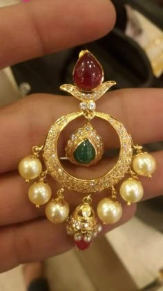 Saved by radha reddy garisa Lalitha Jewellery Collections, Chandbali Earrings Gold, Fancy Jewelry Necklace, Antique Jewellery Designs, Gold Pendant Jewelry