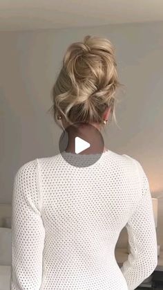 Hair care routinee on Instagram: "Talk through step by step of everyone’s favourite updo at the moment❤️✨ #frenchtwist #hairtutorial #easyhairstyles #longhairstyles #summerhairstyles #bridalhair #weddinghair" Easy Hair Upstyles, Undone French Twist Updo, Hair Up Dos Easy, How To Do An Updo Yourself, Easy Hair Updos For Beginners, French Pins, Fine Hair Updo, Alex Gaboury, Dry Texture Spray