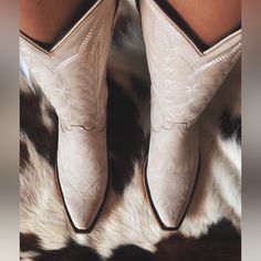 Lane Boots, Lexington Ceramic Crackle Worn Only On My Wedding Day. They Are Beautiful!! Size 8.5 Will Ship In Original Box. Lane Boots, My Wedding Day, My Wedding, Fashion Boots, Western Fashion, Original Box, Color White, Wedding Day, Women Shoes