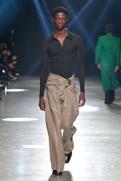 Egonlab Fall 2024 Menswear Fashion Show | Vogue Men Fashion Trends, Flamboyant Men, High Fashion Mens, Mens Runway, Men’s High Fashion, Mens High Fashion, Street Fashion Men Streetwear