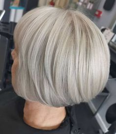 Hairstyles For White Hair, Haircuts For Grey Hair, White Blonde Bob, Rounded Bob, White Hair Color, Layered Bob Haircuts