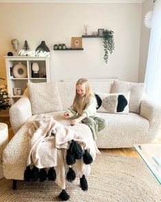 Friday mood 🤗 Time to relax on a cosy and comfortable sofa covered by Menotti slipcover 🛋️ Menotti fabric is as soft as a mother’s touch and exactly what every child needs to drift off into dreamland 🧸 Sofa Slip Covers, White Slipcover Sofa, White Leather Couch, Sofa Types, Sofa Slip, Sectional Sofa Slipcovers, White Armchair, Friday Mood, Sofa Protector