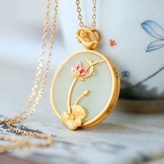 Body Accessories, Lotus Leaf, Round Necklace, Jewelry Style, Classy Jewelry, Floral Jewellery, Leaf Necklace, Rose Earrings, Circle Pendant