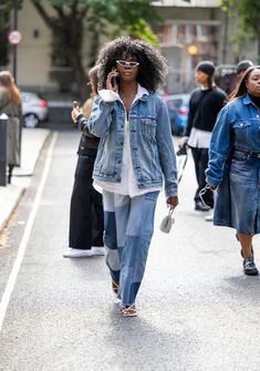 8 Jeans Trends to Shop in 2023, From Cargo to Low-Rise Denim Trends 2023, Celebrity Jeans, Western Outfits Men, London Fashion Week Street Style, London Fashion Weeks, Trends 2023, Popsugar Fashion, Double Denim, Patchwork Jeans