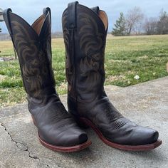 Well Loved, Lightly Worn And In Great Shape! Effortlessly Cool, The These Tony Lama Espresso Brown 12-Inch Tall Americana Men's Cowboy Boot Have A Vintage Quality. The Slightly Distressed Rich Brown Leather Exterior Accented By A Subtle Gold And Cream Stitching Along The Upper That Gives This Western Boot A Lived-In Feel. The Narrow Round Toe And Standard Heel Provide A Relaxed Fit And Create A Classic Western Silhouette. The Cushioned Insole Allows For Lasting Support And Comfort Throughout The Tony Lama, Western Boots For Men, Espresso Brown, Mens Cowboy Boots, Mens Cowboy, Harness Boots, Biker Life, Western Cowboy Boots, Work Boots