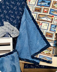 an image of a quilted blanket and pillows on a bed with the title 7 must - try minky fabric sewing tips