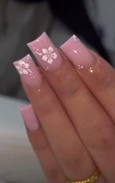 Gel Polish Nail Designs No Acrylic, French Tips Flower Nails, Tropical Nails Simple, Summer Nail Square, Nail Idea Short, Nail Ideas Acrylic Summer, Flower Design On Nails, Purple Design Nails, Summer Design Nails