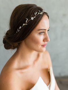 GALATEA HALO Wedding Halo Headpiece, Bridal Halo Headpiece, Low Bun Wedding Hair, Bridal Circlet, Vine Headband, Wedding Accessories For Bride, Bride Head, Wedding Halo, Bridal Halo