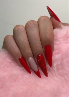 Red Stilletos Nails, Stilleto Nails 2024, Nail Stiletto, Red Stiletto Nails, Acrylic Nails Almond Shape, Long Red Nails, Hello Nails, Fancy Nails Designs, Pointed Nails