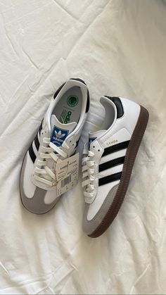 Looks Adidas, Adidas Samba Outfit, Samba Shoes, Samba Outfit, Dr Shoes, Shoe Wishlist, Shoe Inspo, Aesthetic Shoes