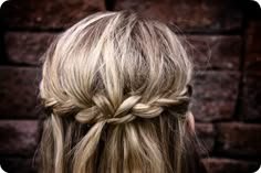 Pretty. Now if only I could figure out how to do this.... Cool Easy Hairstyles, Crown Braid, Good Hair Day, Love Hair, Gorgeous Hair, Hair Day