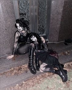 Goth girl gothic women style clothes makeup idea jewelry inspo emo alt goth hair trad goth Goth Trad Makeup, Goth Styles Types Of, Gothic Punk Aesthetic, Gothic Club Outfit, Goth Friends Aesthetic, Goth Club Aesthetic, Trad Goth Outfit Ideas, Goth Bimbocore Outfits