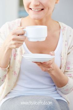 Is tea good or bad for ulcers? What does tea do to ulcers both in the short-term, and long-term? Find out in this article... Discipline Quotes, Feeling Discouraged, Feeling Inadequate, Learn A New Skill, Self Discipline, Daily Habits, Diy Natural Products, Find Beauty, Self Improvement Tips