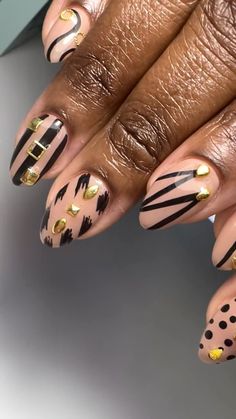 Summer French! 😎 | Instagram Top Nail, Glamorous Nails, Nail Polish Designs, Dope Nails, Pretty Nails, Nail Polish, Nail Designs, Nail Art, Nails