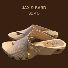 Nwot Jax & Bard Slip-On Wedge Shoe Sandals With Genuine Wood Soles. Size 40. Gorgeous And So Comfortable! Description: Knit Clog Sandals Beige Size 40 (9-9.5). These Sandals Have A Contoured Wooden Footbed, Knit Upper, And A Rubber Tread Sole. I Bought These, But They Are A Tad Too Small I Need A 41 Not A 40. I Am So Disappointed. I Absolutely Love These! They Are Made Of Such Quality And The Wooden Soles Are So Nice. When You Step Into Them The Top Of The Shoe Is Stretchy So They’re Very Very C Wedge Shoe, Slipon Shoes, Clog Sandals, Mule Clogs, Mules Shoes, Wedge Shoes, Spot On, Clogs, Shoes Sandals