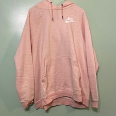 Never Worn Nike Crew Neck Hoodie For Spring, Pink Nike Hoodie With Crew Neck, Nike Spring Sweatshirt For Loungewear, Tops Nike, Nike Sweatshirt, Nike Sweatshirts, Nike Pink, Nike Tops, Nike Women