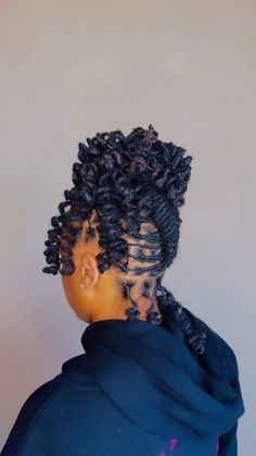 Loctician Specialist🧚🏾‍♂️ Thee Fairy LocMother 🧚🏽‍♀️ | Ooooooweeee now that’s 🔥🔥🔥! Another blind freestyle! Not your typical service where we work together to come up with a style but my… | Instagram Wedding Hairstyles For Locs The Bride, Loc Versatility, Microloc Hairstyles, Locs Updo, Mushroom Hair, Beautiful Locs