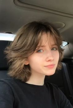 Tomboy Haircut, Short Grunge Hair, Hair Inspiration Short, Shot Hair Styles, Hair Stylies, Hair Haircuts, Girl Haircuts, Shag Haircut, Fluffy Hair