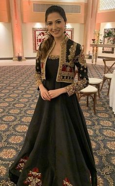 Blouse Lehenga, Stylish Short Dresses, Afghan Dresses, Beautiful Dress Designs, Designer Dresses Casual