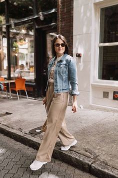 Outfit Ideas Trousers, Trouser Pants Outfits, Trouser Outfit, Outfit Primavera, Black Jeans Outfit, Beige Outfit, Trouser Outfits