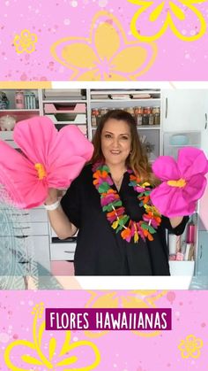 a woman holding two large pink flowers in her hands with the words floress hawaiianas on it