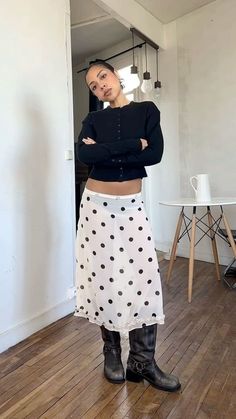 Polka Dot Aesthetic Outfit, Lower East Side Fashion, Polka Dot Skirt Outfit, Festive Outfits Christmas, Dot Skirt Outfit, Polka Dot Outfit, Polka Dots Outfit, Polka Dot Sweater, Polka Dot Skirt