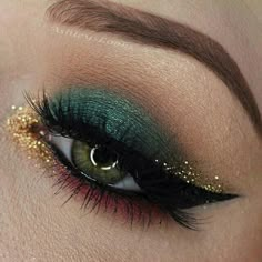 Halloweenský Makeup, Prom Eye Makeup, Green Makeup, Makijaż Smokey Eye, Eye Makeup Designs, Makeup Eye Looks, Creative Eye Makeup