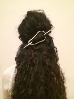 Hair Pins Hairstyles, A Ha, Hair Reference, Long Hairstyles, Makati, Hair Pin, Hair Jewelry, Hair Pieces