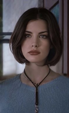 #livtuler Villian Hairstyles Female, Liv Tyler Haircut, Liv Tyler Short Hair, Women's Haircuts, Women's Hairstyles, Hair Stylies, Penteado Cabelo Curto