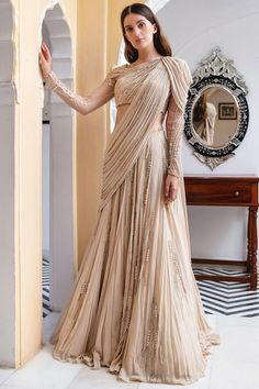 Designer Lengha Classy, भारतीय दुल्हन संबंधी, डिजाइनर कपड़े, Baju Kahwin, Indian Wedding Gowns, Drape Saree, Saree Designs Party Wear