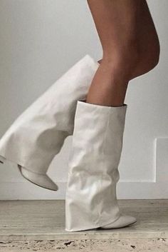 00s Mode, Fold Over Boots, Heel Knee High Boots, Boots Square Toe, Paris Mode, Shoe Inspo, Aesthetic Shoes, Looks Chic