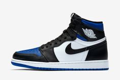 Air Jordan 1 Retro High OG ‘Royal Toe’ Nike Air Jordan Blue, Jordan 1 Royal Toe, Air Jordan Blue, Air Jordan 1 White, Jordan 1 Royal, Air Logo, Nike Air Force One, Jordan Retro 1, Nike Air Jordan Retro