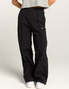 NIKE Sportswear Everything Wovens Mid-Rise Open-Hem Womens Pants - BLACK | Tillys Masculine Pants Women, Workout Cargo Pants, Nike Outfits For Women, Sportwear Outfit Woman, Athletic Pants Outfit, Look Rich On A Budget, Look Rich And Classy, Black Nike Pants, Rich And Classy