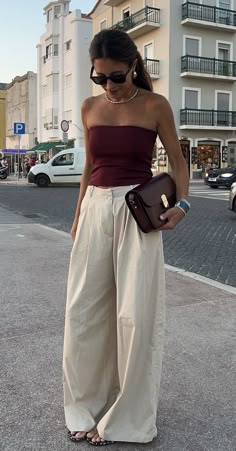 Strapless Top Outfit, August Outfits, Rome Outfits, Casual Chic Summer, Outfit Work, Chic Summer Outfits, Outfits Classy, Classy Style