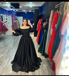 Black Dress Classy Elegant Long Wedding, Toy Donları, Black Dress Classy Elegant Long, Party Dress Classy Elegant, Black Formal Gown, Long Party Gowns, Long Sleeve Chiffon Dress, Prom Dress Black, Black Dresses Classy