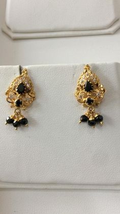 Black Beads Earrings, Gold Jewelry Prom, Small Earrings Gold, New Gold Jewellery Designs, Diamond Earrings Design, Gold Necklace Indian Bridal Jewelry, Gold Bridal Jewellery Sets