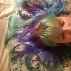 turquoise hair, purple hair, galaxy hair, hair dye Purple Hair Outfit Ideas, Multicolor Highlights, Turquoise And Pink Hair, Turquoise And Purple Hair, Bubble Hair Dye, Green Purple Hair, Blue Purple Hair, Galaxy Hair, Turquoise Hair