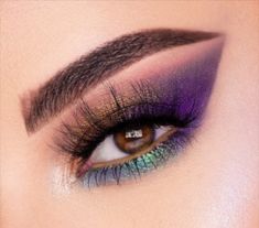 Purple Board, Day Makeup Looks, Makeup News, Best Eyeshadow, The Blitz, Arab Beauty, Beautiful Eye, Eyeshadow Palettes