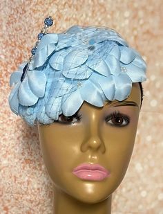 Rhinestone Hat, Blue Veil, Tee Party, Large Brim Hat, Mail Gifts, Types Of Hats, Tea Party Wedding, Flower Fascinator, Light Blue Flowers