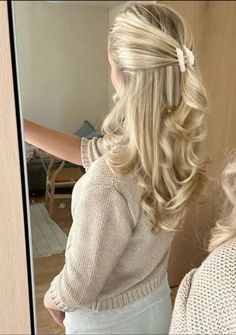 Scandinavian Style Hair, Stockholm Hairstyle, Scandi Blonde Hair, Hairstyle Knotless Braids, Scandi Hair, Scandi Blonde, Scandinavian Hair, Knotless Braids