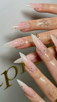 Nail Ideas Long Almond, Simple Glam Nails, Classy Stiletto Nails, Long Nails Design, Goddess Nails, Stilleto Nails Designs, Chic Nail Art, Art Masterpieces, Long Nail Designs