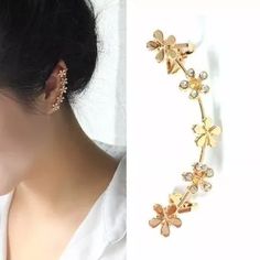 Ear Cuffs Gold Indian, Ear Cuffs Gold, Ear Cuff Diy, Flower Ear Cuffs, Ear Cuff Jewelry, Flower Wrapping, Diamond Pendants Designs, Gold Jewelry Simple Necklace, Triangle Earrings Stud