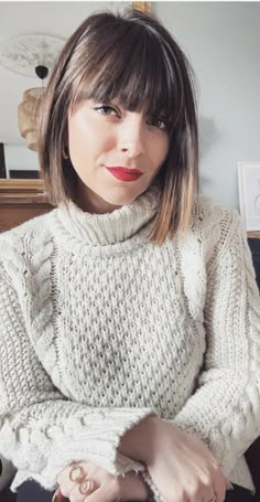 Lob With Full Bangs, Short Layered Bob With Fringe, Short Bob With Straight Bangs, Medium Bob With Fringe Shoulder Length, Parisian Bob Straight Hair, Medium Bob With Fringe Bangs, Fringe Bangs With Bob, Chin Length Hair Bangs