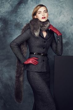 Gray and red Office Fashion, Look Chic, Marks And Spencer, Old Hollywood, Autumn Winter Fashion, Suits For Women, High Fashion