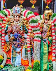 Madhurai Meenakshi Amman Images, Northern Lights Photography, Samantha Images, Circle Drawing, Hindu Mantras, Indian Goddess, Cute Couple Drawings