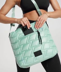 Gymshark Quilted Yoga Tote - Frost Teal | Gymshark Gymshark Everyday Bag, Yoga Accessories Storage, Cute Gym Bag Gymshark, Gymshark Accessories, Yoga Tote, Full Volume, Rest Days, Quilted Totes, Quilted Fabric