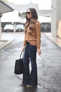 High Rise Flare Jeans Outfits Fall, Flared Jeans Autumn Outfit, Chic Flare Jeans Outfit, Flared Jeans Outfit 2023, Stitchfix Spring 2024, Flare Jeans Outfit Dressy, Styles For 2024, Dressy Flare Jeans Outfit, Flare Jean Fall Outfit