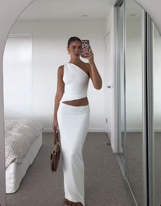 White Graduation Outfit, White Summer Outfits, Knysna, Bratz Inspired Outfits, Aesthetic Life, Outfit White, White Outfit, Summer White, Graduation Outfit